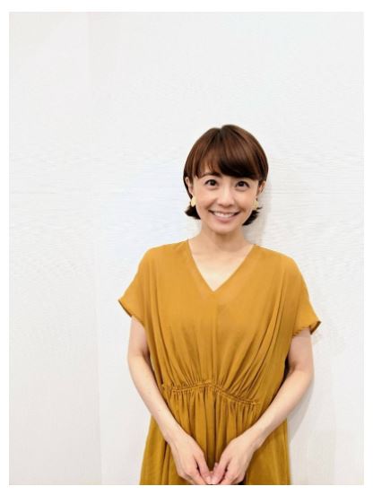 小林麻耶 ショートカット パーマでイメチェン 結婚3年目の夫は 新鮮な気持ちでドキドキ ねとらぼ