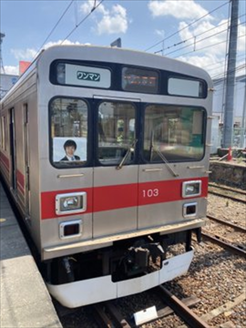 鉄道系youtuberスーツが伊賀鉄道の 顔 に シュールすぎる と話題のオリジナルヘッドマークサービスとは 1 2 ページ ねとらぼ
