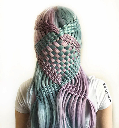 バスケット編みやマクラメ編み風のヘアスタイル