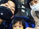 岡田義徳、妻・田畑智子と長男との3ショットを公開　息子は鉄道ジオラマに大興奮「30分はいた我が子」