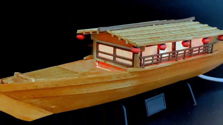 屋形船 プラモをビカビカ光るパリピ仕様に大改造 落ち着かないけどめちゃくちゃアゲアゲ ねとらぼ