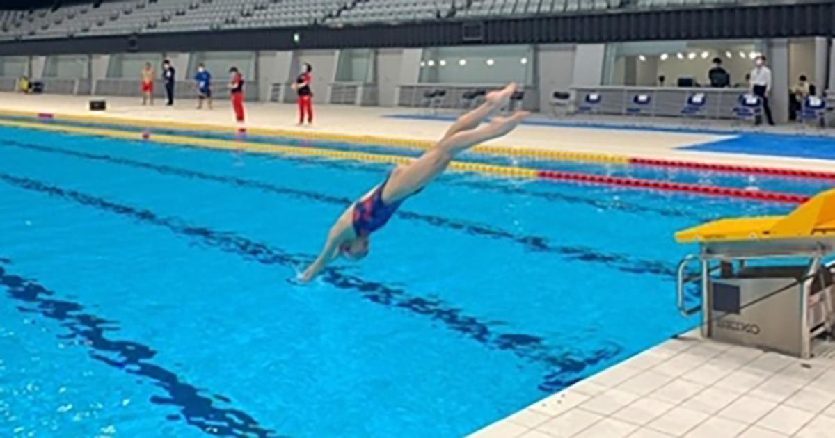 なんて美しい瞬間 競泳 池江璃花子 オリンピックプールでの華麗な 飛び込みショット に反響 1 2 ページ ねとらぼ