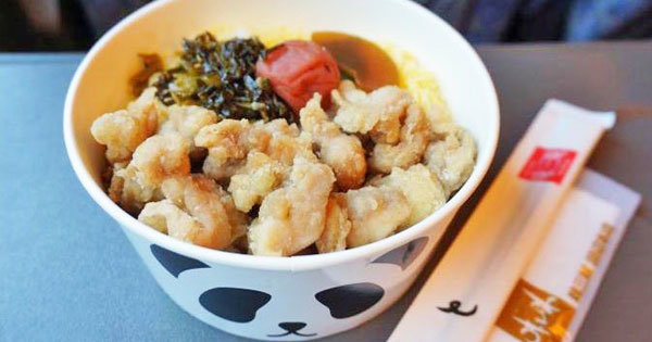 白浜駅 パンダべんとう 930円 乗って逢って食べて笑顔いっぱい 紀州のパンダ旅 ねとらぼ