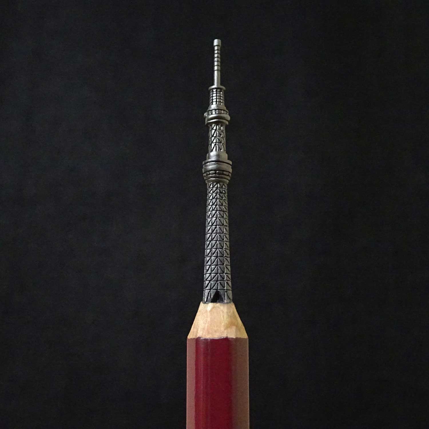 神業 もはや狂気すら感じる 鉛筆の芯で東京スカイツリーを作る鉛筆彫刻家の技に驚く 1 2 ページ ねとらぼ