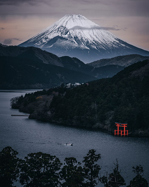 リアルで拝んでみたい風景 箱根から望む富士山がまるで水墨画のように美しい 1 2 ページ ねとらぼ