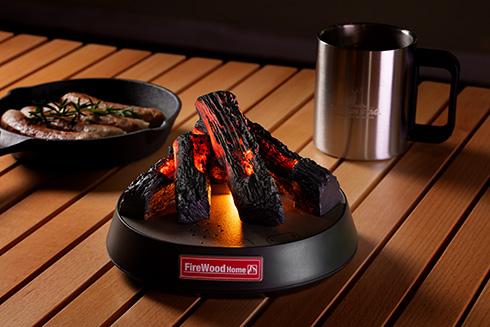 自宅で安全にたき火を楽しめる！　LEDライトで炎のゆらぎと音を表現するたき火ガジェット「FireWood Home」を発売