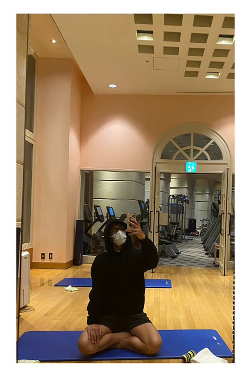 市川海老蔵 自称神父 にジムでボディータッチされ激怒 風呂場までしつこくつきまとわれ ありえないよね 1 2 ページ ねとらぼ