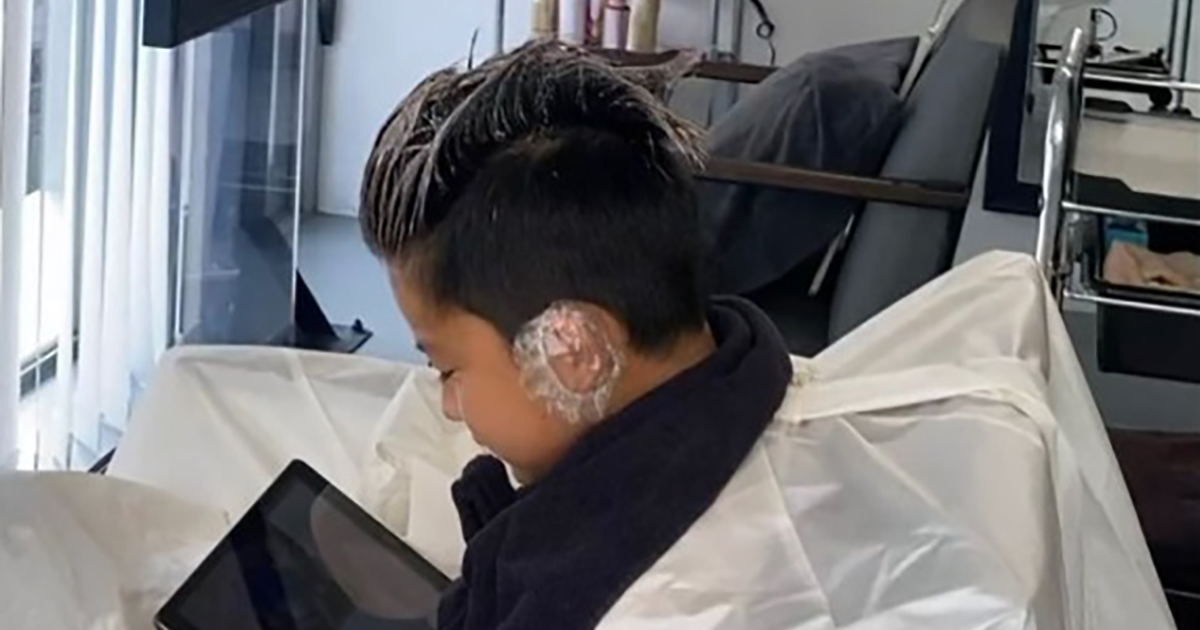 梨花 9歳息子が我妻善逸と同じ イエローヘア に Nice Color と称賛されるも 黒く染めました 1 2 ページ ねとらぼ