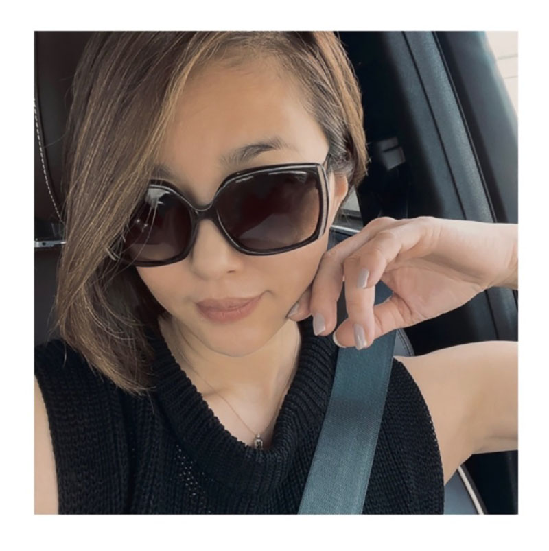 瀬戸朝香 ロングヘア大胆カットで 誰って感じ イメチェン後のクールなサングラス姿にファン かっこいい 1 2 ページ ねとらぼ
