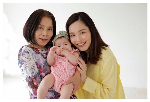 平野ノラ バブ子 母 スーミー 3世代ショット オフショット 赤ちゃんが欲しい