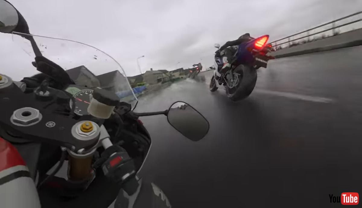 一般道を時速180キロで暴走するバイク集団 危険すぎる映像 と思ったら Ps5 Ride4 のデモ映像が 完全に実写 リアルすぎる と話題に ねとらぼ