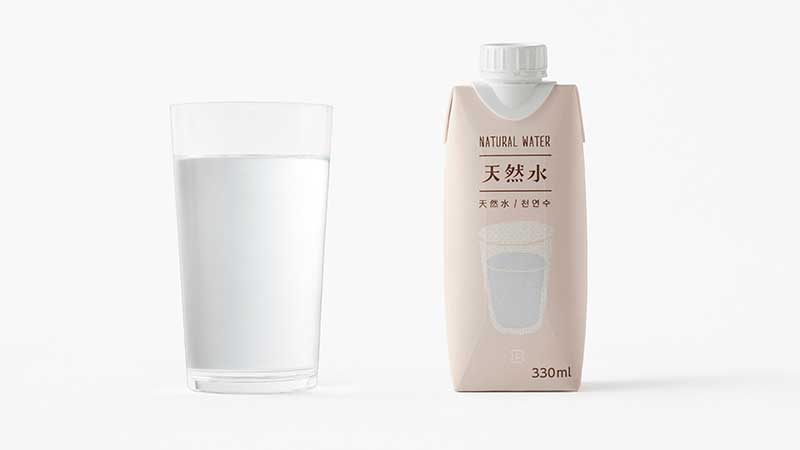 ローソン 紙パック入りのミネラルウォーターを発売 ペットボトルと比較して約56 のプラ削減 ねとらぼ