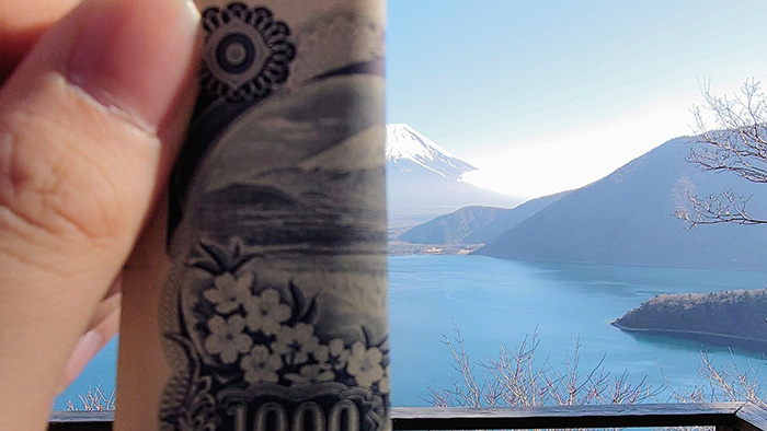 1000円札と完全に一致 富士山の風景写真がお札とピッタリすぎてすごい