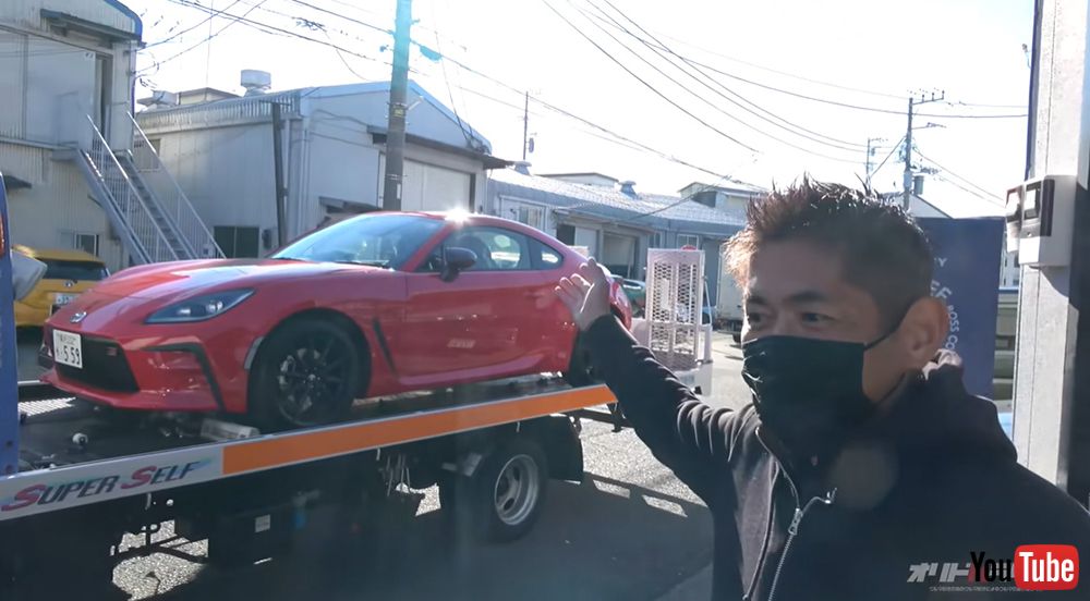 Max織戸 真っ赤な新車 Gr86 を披露 誕生日納車にウキウキしまくり これめちゃくちゃいいじゃん 1 2 ページ ねとらぼ