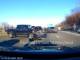 ちゃんと前を見ていれば　ピックアップトラックが米高速道路で起こした複数のクルマを巻き込む事故のドラレコ映像