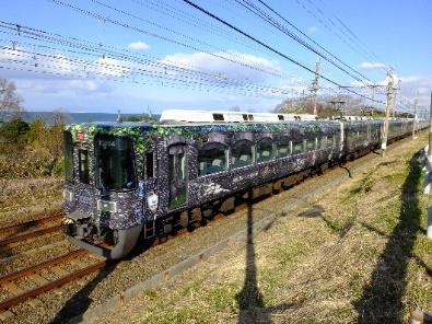 南海電車×ラルクHYDEさんコラボの特急「HYDE サザン」運行延長が決定
