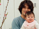 すっかりパパの顔！　斉藤慶太、初節句に娘抱っこした“親子2ショット”で幸せ笑顔「すくすく育ってね」