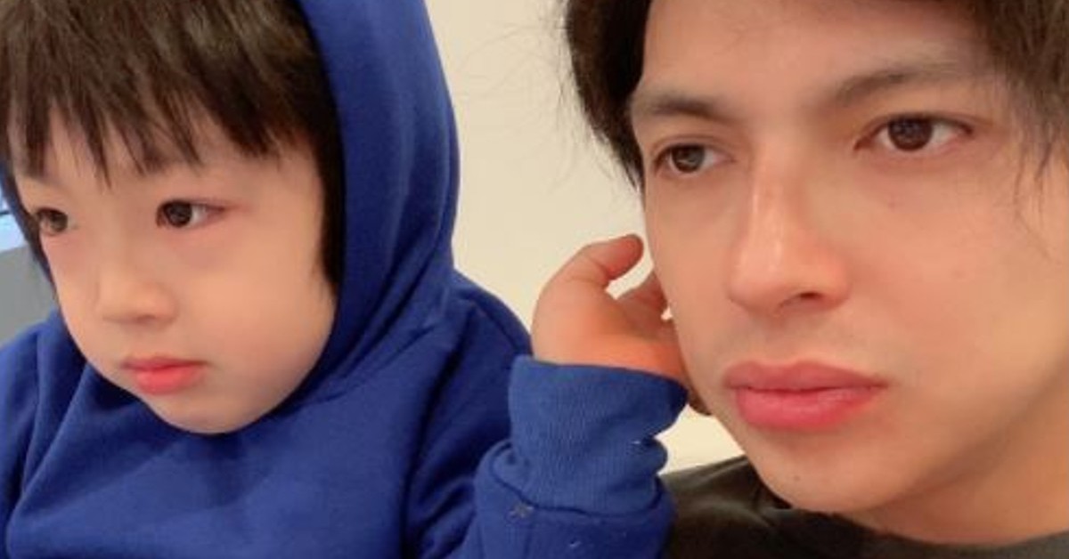アレク 川崎希 ひどい花粉症で顔が腫れた長男の姿に心痛める 朝はもっともひどく よくなるといいな 1 2 ページ ねとらぼ