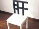 背もたれが漢字の「肝（きも）」になっている椅子が秀逸なデザイン　「肝がすわる」ってそういう……