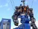 「レイバーだ！」「かっこいい」　JR西日本、人型ロボットと融合した工事車両「多機能鉄道重機」開発
