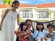 菊池瑠々、“26歳上の経営者”夫と沖縄で家族5ショット　第4子妊娠中に初の石垣島へ