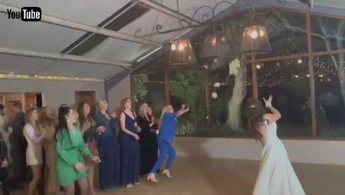 uFailed Wedding Bouquet Toss || ViralHogv