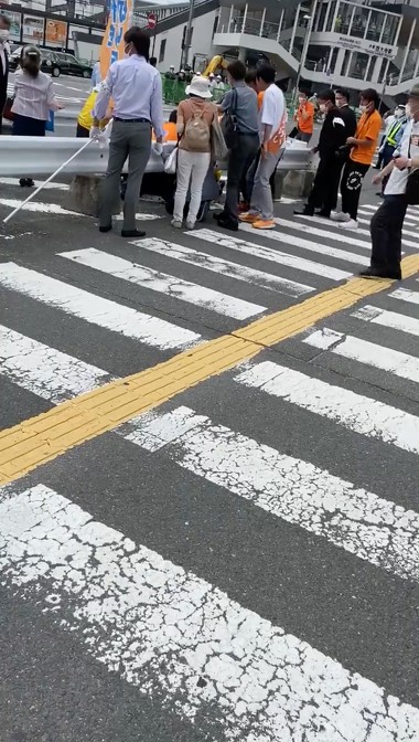 7月8日午前11時半頃、奈良市で演説をしていた安倍晋三元総理大臣が倒れました。意識不明です