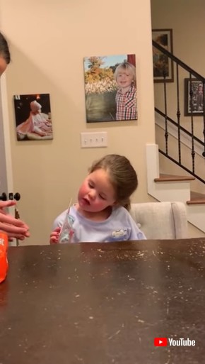 Kid Reacts To Mom Revealing Pregnancy News To Her - 1358356