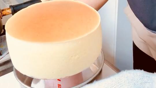 現役パティシエが家で作ったプルプルなチーズケーキ