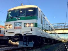 なつかしの「新幹線リレー号」復活！ 復刻塗装の185系と200系