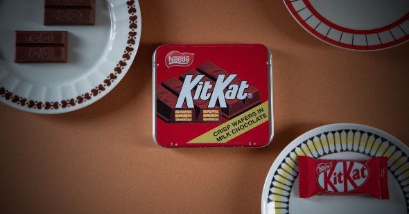 キットカット、レトロかわいいギフト缶2種を冬季限定で発売 インパクト