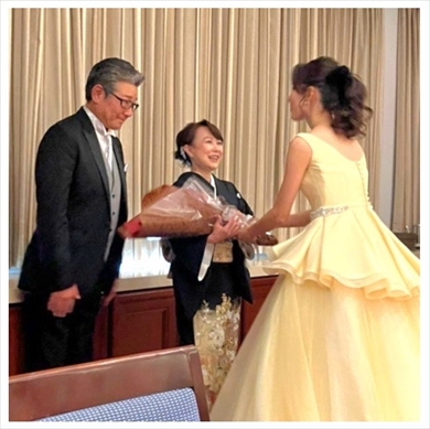 長女・布川桃花の結婚式に出席した布川敏和とつちやかおり