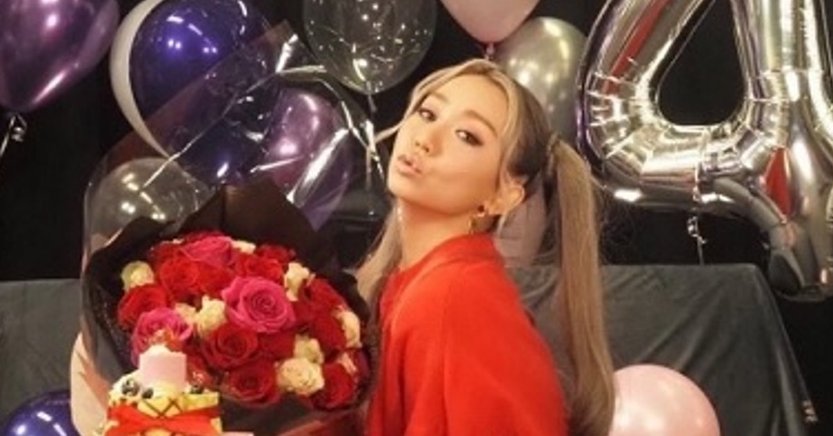 「全然40歳に見えない」「ほんまにいい女」 倖田來未、40歳バースデーをファンと祝福「アデージョ目指して!笑」(1/2 ページ) ねとらぼ 「全然40歳に見えない」「ほんまにいい女」 倖田來未、40歳バースデーをファンと祝福「アデージョ目指して!笑」(1/2 ページ) ねとらぼ