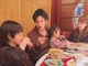アレクサンダー、息子・景寅くんの七五三を家族でお祝い　ホテルミラコスタの豪華コース料理に舌鼓