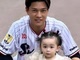 板野友美、初めて1歳娘と夫・高橋奎二投手の球団キャンプ地へ　再会の様子に「心が温まります」の声