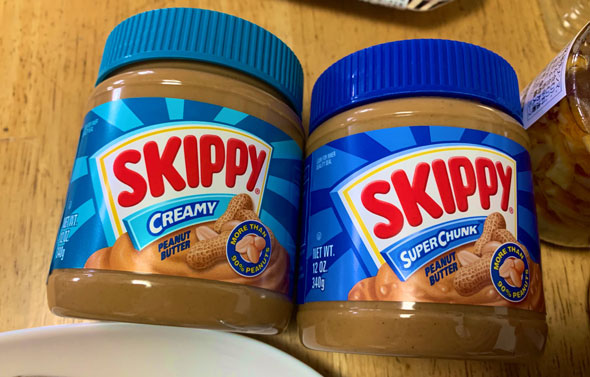 SKIPPY ピーナッツバター クリーミー チャンク 水色 青色 論争