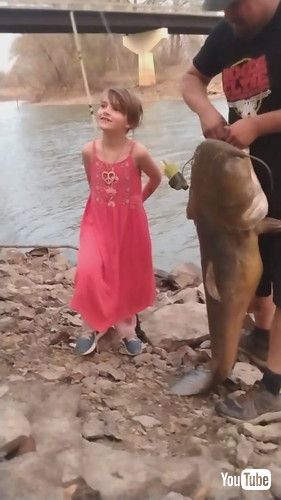 uRally Catches A Catfish Bigger Than Her || ViralHogv