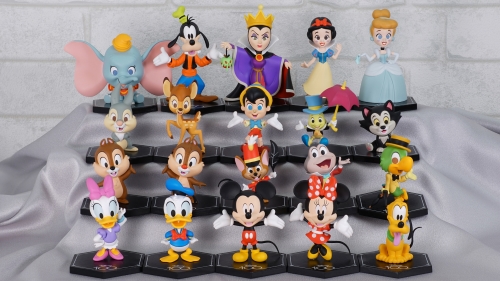 ディズニー100周年限定イラストをフィギュア化 全100体の「Disney100