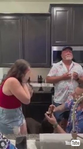 uFather Gets Emotional While Seeing Daughter Getting Proposed - 1431917v