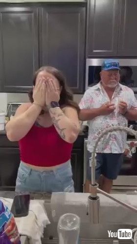 uFather Gets Emotional While Seeing Daughter Getting Proposed - 1431917v