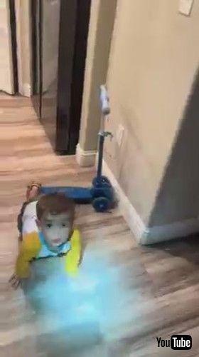 uMom Hilariously Interrogates Toddler When He Trips and Falls Out of His Scooter - 1437574v