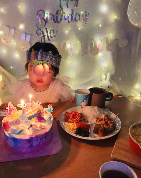誕生日ケーキと子ども