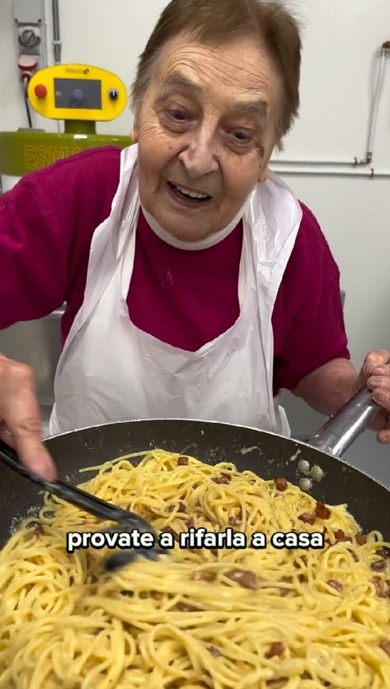 おばあちゃんが作るカルボナーラ