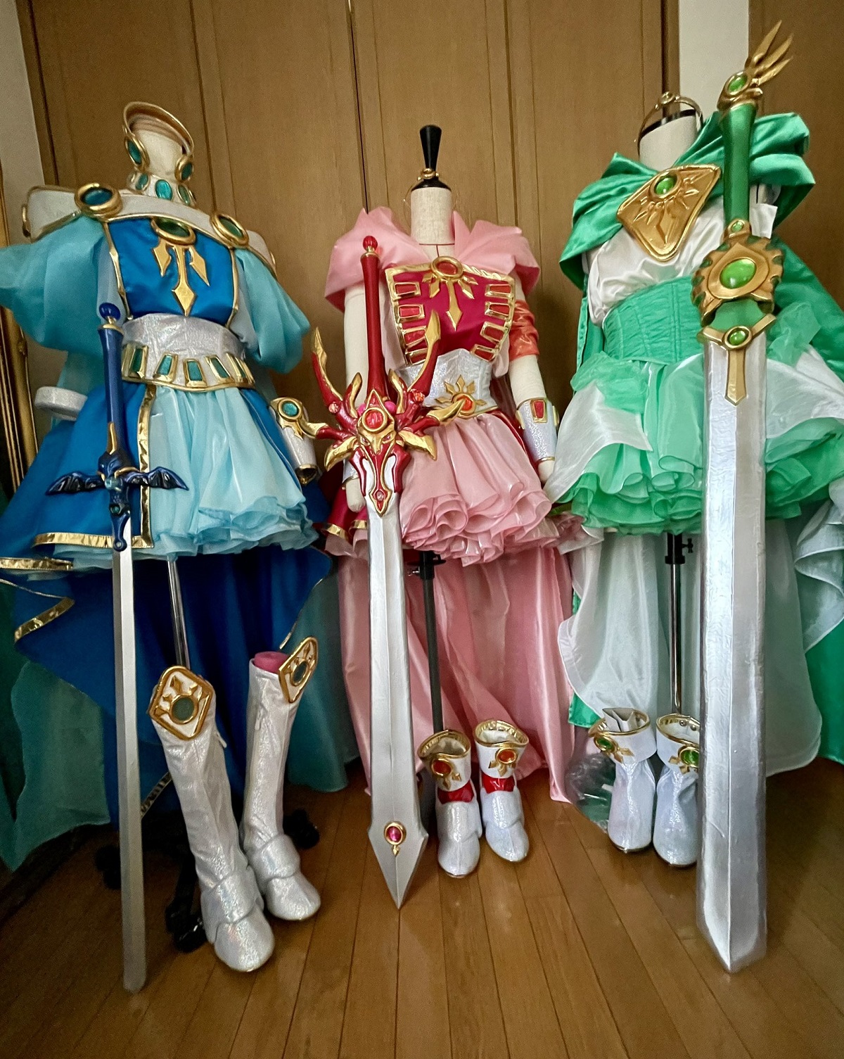 魔法騎士レイアース』の衣装を見事に再現！ 3人分勢ぞろいした手作り 