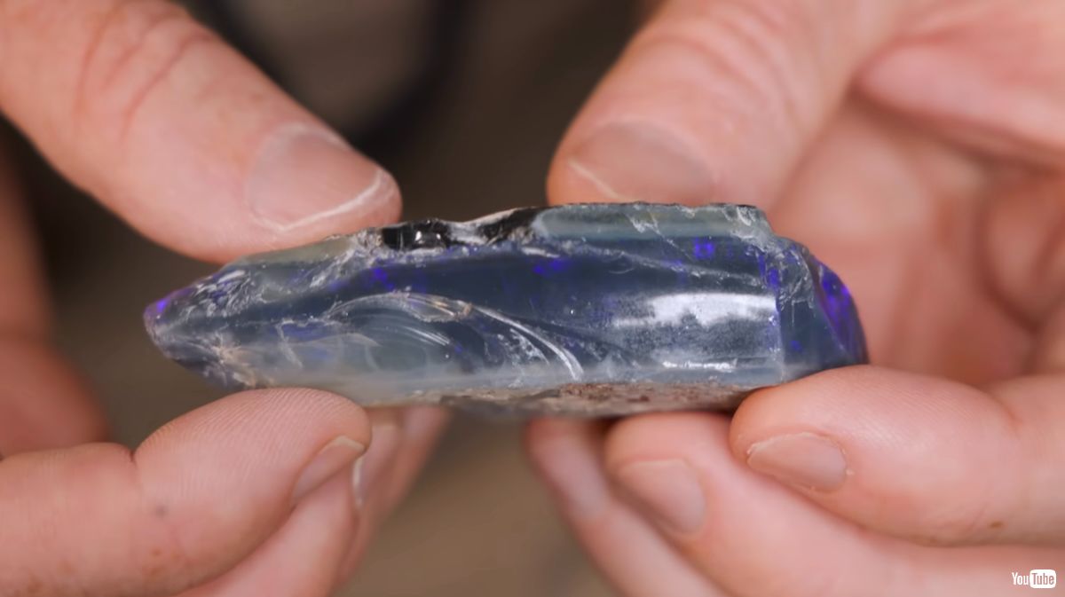 オパール 原石 16カラット （オーストラリア産】ボルダーオパール原石  