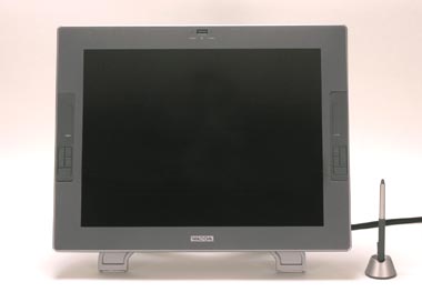 漫画同人の視点で見る 最大最強の液晶ペンタブレット Cintiq 21ux 前編 1 3 Itmedia Pc User