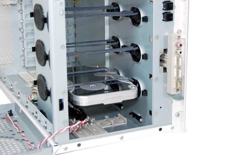 リンクス、メンテ性／静音性を重視したAntec製ミドルタワーPCケース