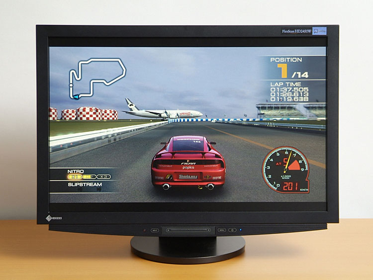 ドットバイドットの緻密な映像、応答速度・反応速度にも抜かりなし