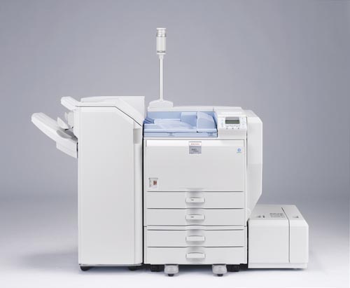 リコー、50枚／分の高速印刷対応A3モノクロレーザー「IPSiO SP 8200