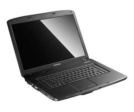 エイサー、“eMachines”ブランドのシンプルノートPC「E520」の取り扱い